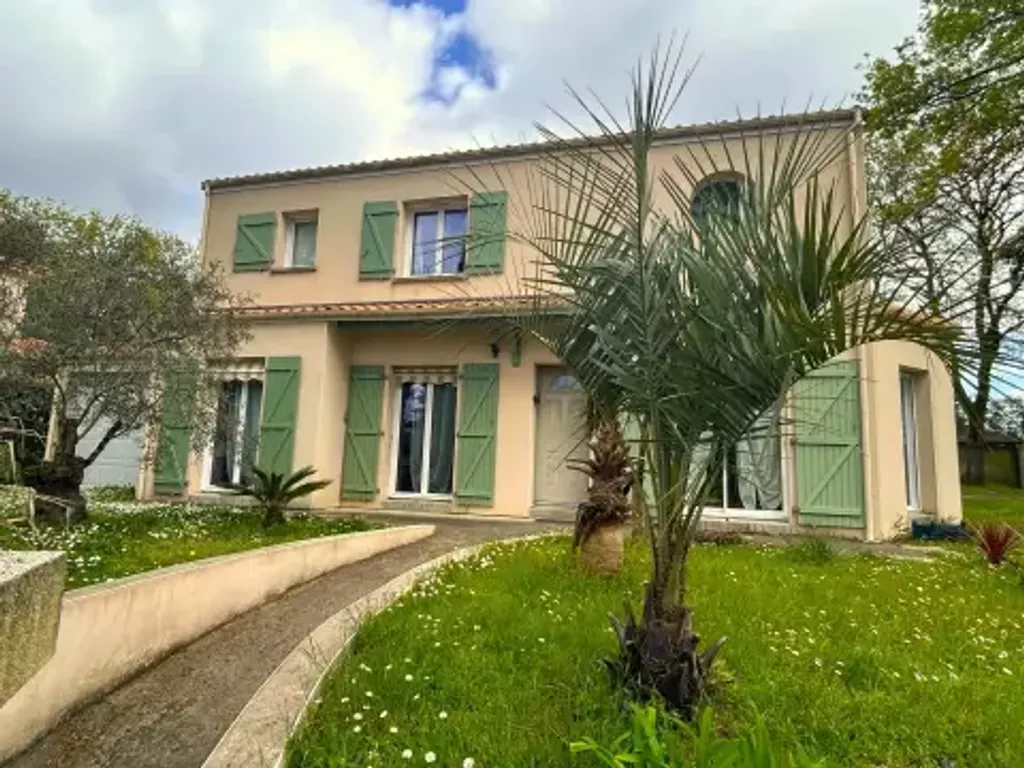 Achat maison à vendre 5 chambres 168 m² - Saint-Brevin-les-Pins