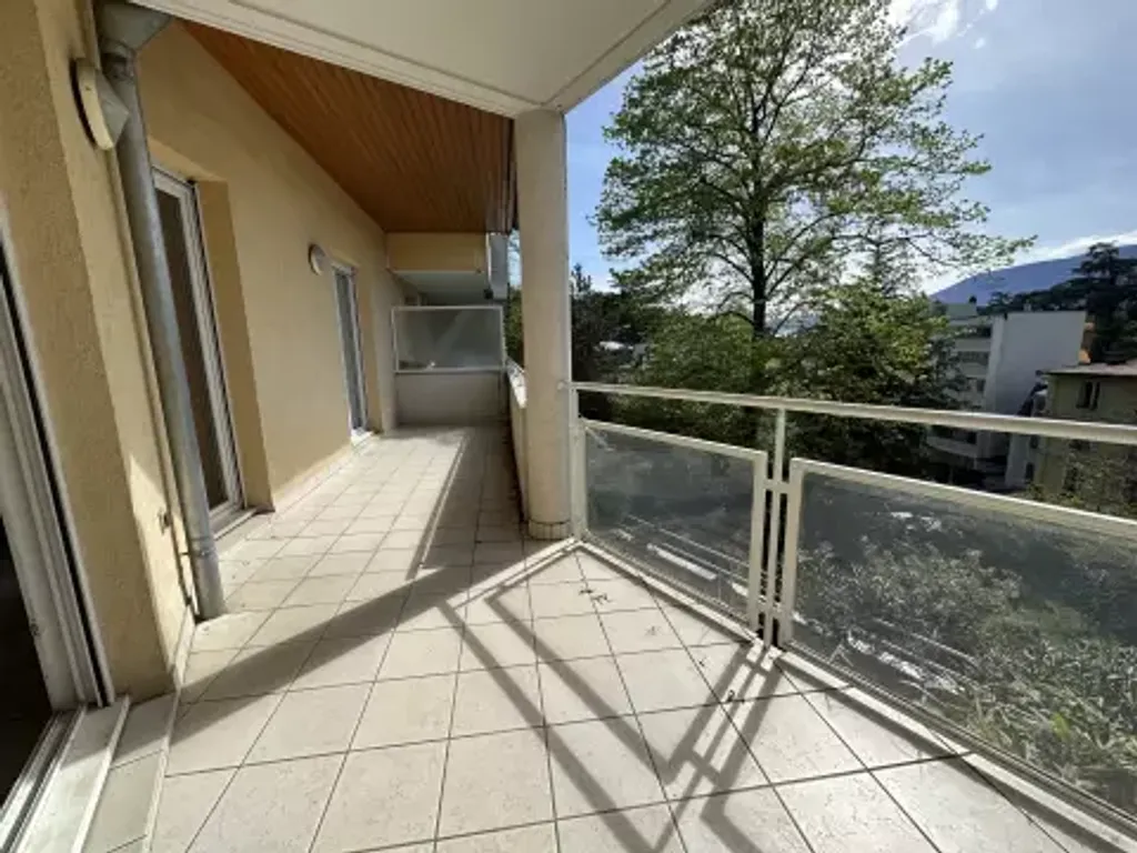 Achat appartement à vendre 3 pièces 69 m² - Aix-les-Bains