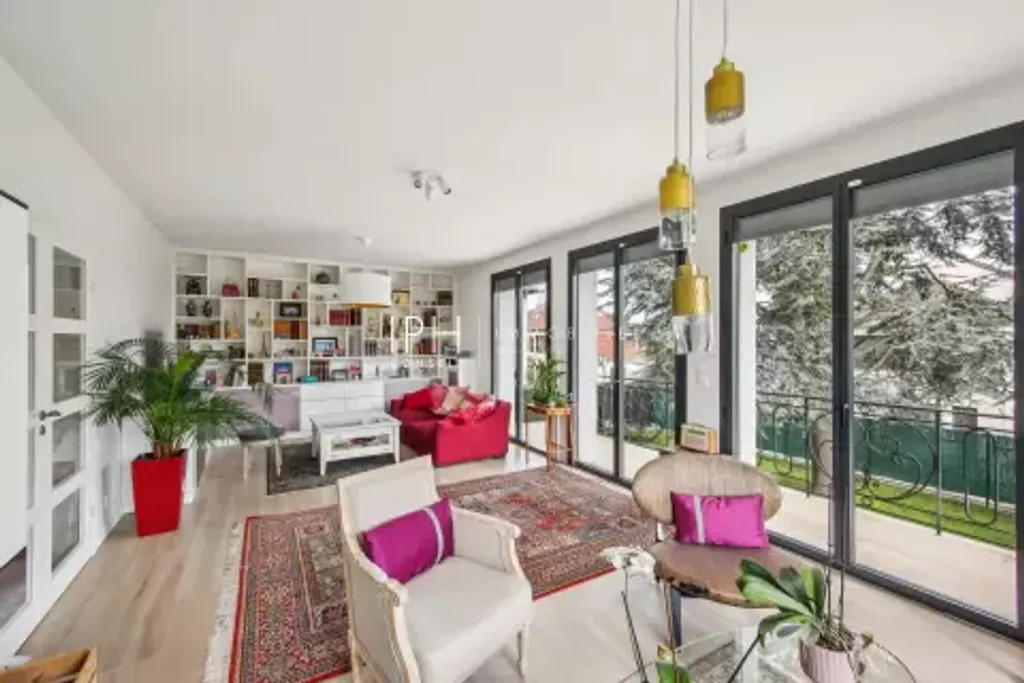 Achat maison à vendre 6 chambres 210 m² - Rueil-Malmaison