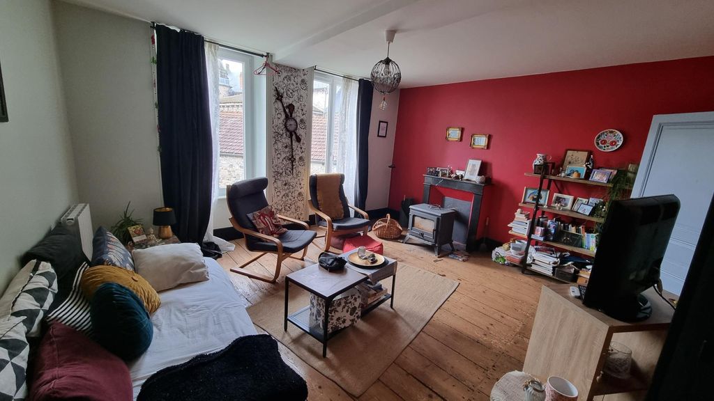 Achat maison à vendre 7 chambres 170 m² - Ferrières-sur-Sichon