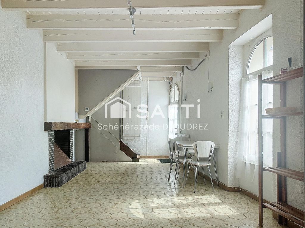 Achat maison à vendre 4 chambres 204 m² - Saint-Denis-la-Chevasse