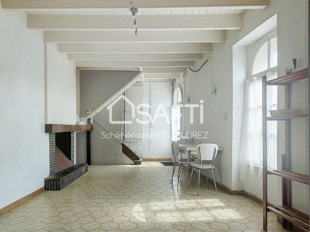 Achat maison à vendre 4 chambres 204 m² - Saint-Denis-la-Chevasse