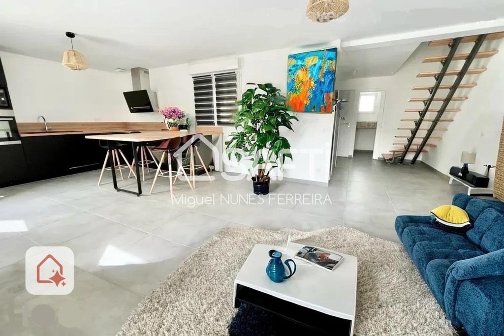 Achat maison à vendre 3 chambres 109 m² - Grand-Couronne
