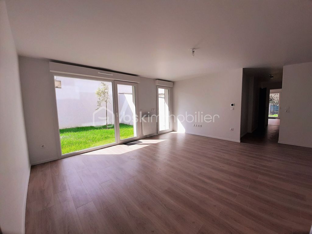 Achat appartement à vendre 4 pièces 73 m² - Romainville