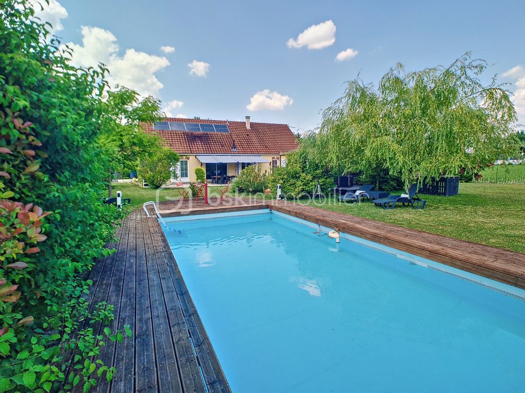 Achat maison à vendre 4 chambres 135 m² - Savigny-en-Septaine