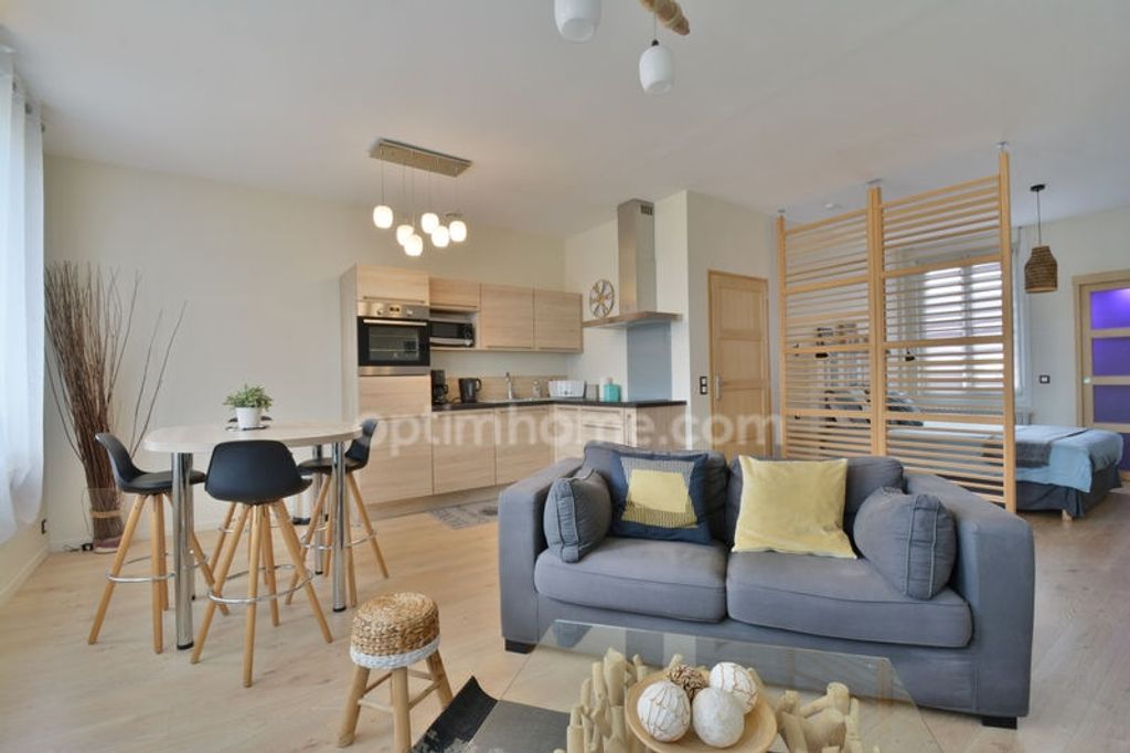 Achat maison à vendre 3 chambres 163 m² - Saint-Quentin