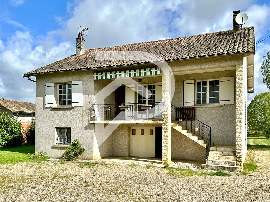 Achat maison à vendre 4 chambres 130 m² - Saint-Médard-de-Mussidan