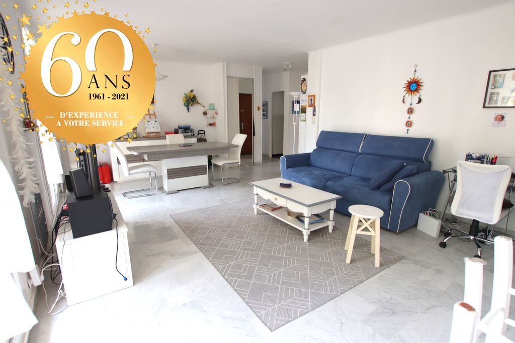 Achat appartement à vendre 3 pièces 67 m² - Saint-Raphaël