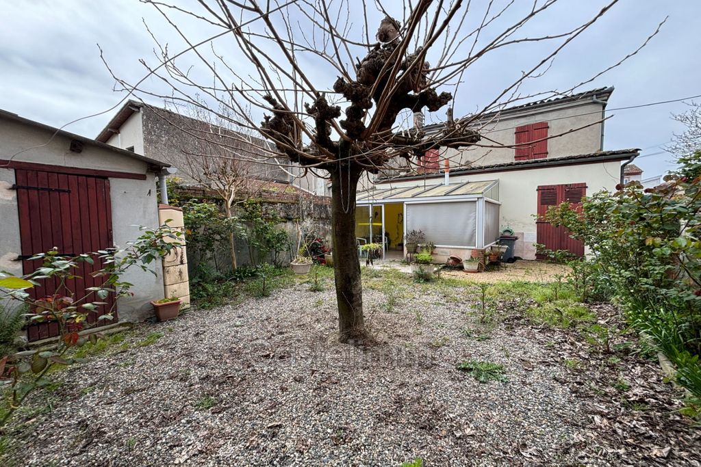 Achat maison à vendre 4 chambres 148 m² - Castelsarrasin