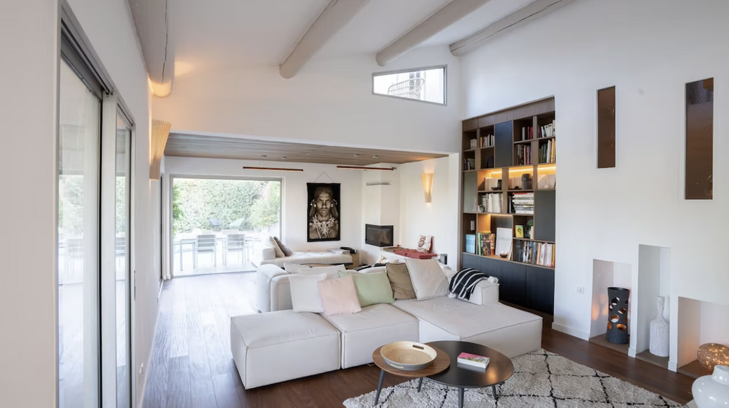 Achat maison à vendre 5 chambres 185 m² - Hyères