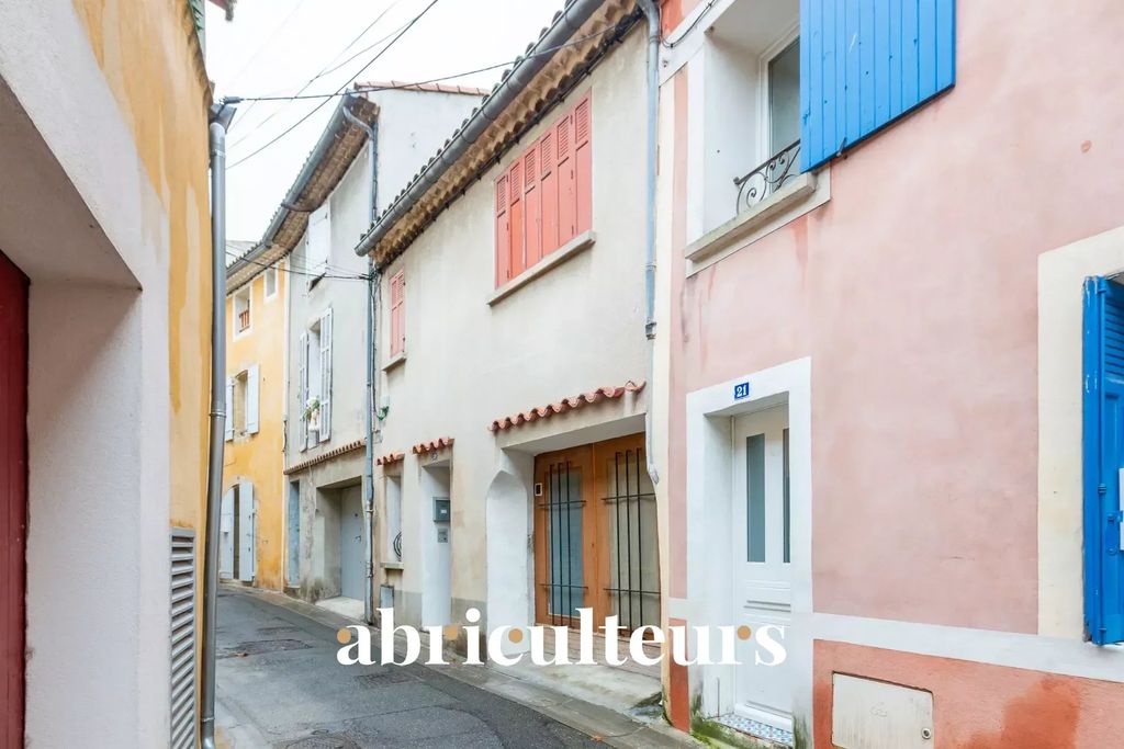 Achat appartement à vendre 2 pièces 63 m² - Lambesc