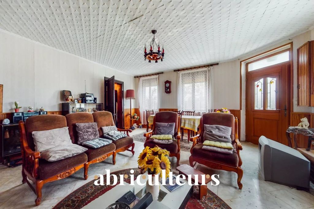 Achat appartement à vendre 9 pièces 126 m² - Monceau-sur-Oise