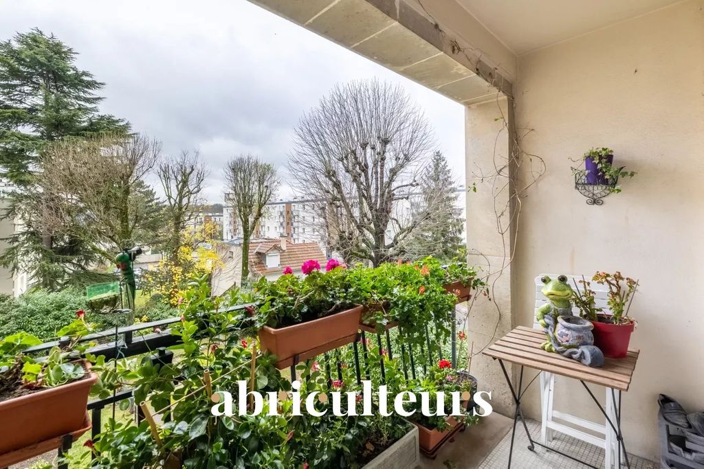Achat appartement à vendre 4 pièces 94 m² - Saint-Cloud