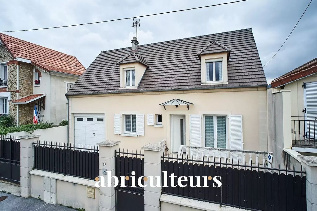 Achat appartement à vendre 5 pièces 145 m² - Pontault-Combault