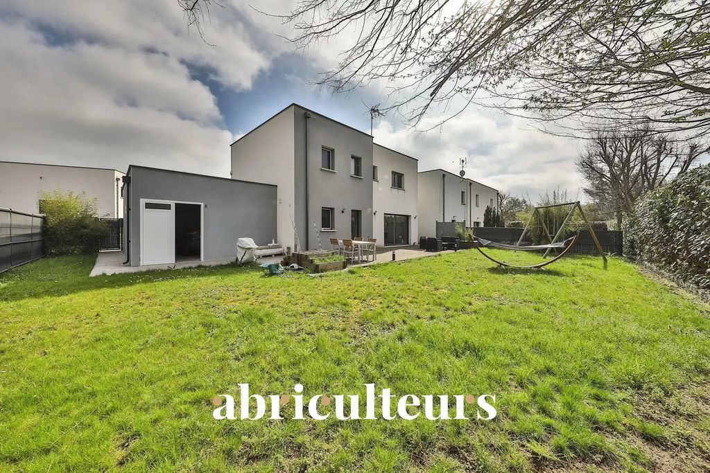 Achat appartement à vendre 6 pièces 141 m² - Luzarches