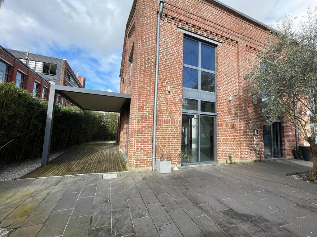 Achat loft à vendre 4 pièces 137 m² - Lille