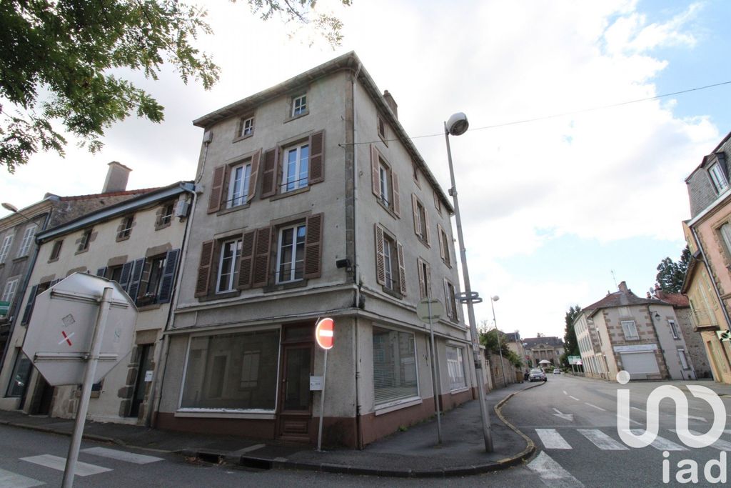 Achat maison à vendre 5 chambres 200 m² - Bourganeuf