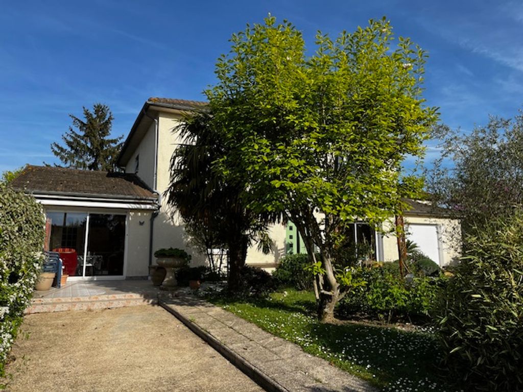 Achat maison à vendre 5 chambres 170 m² - Châtellerault