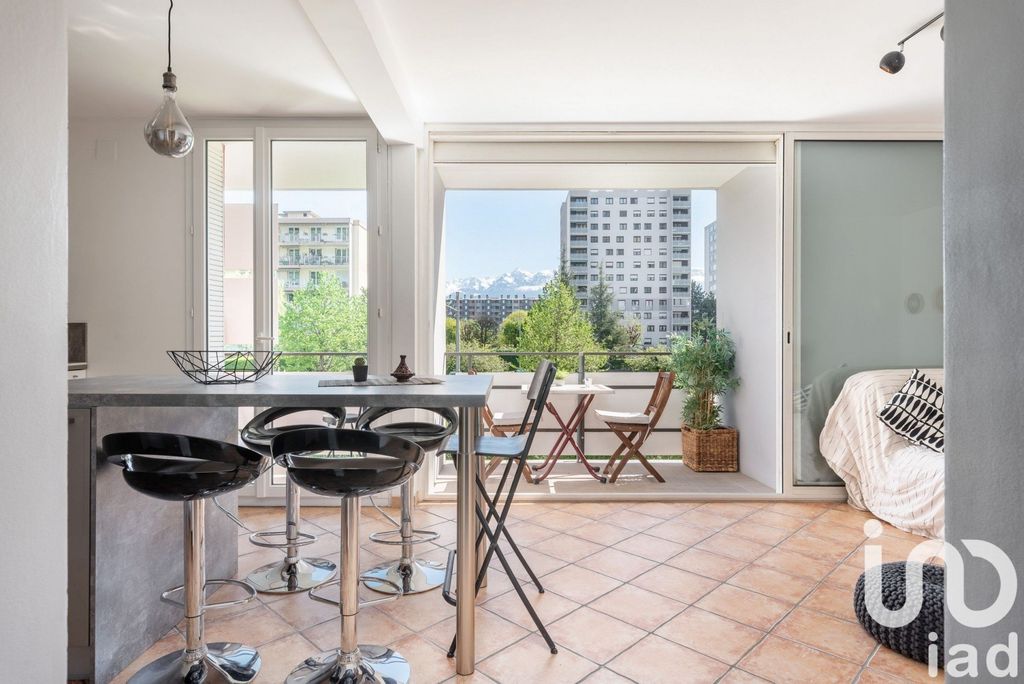 Achat appartement à vendre 5 pièces 82 m² - Seyssinet-Pariset