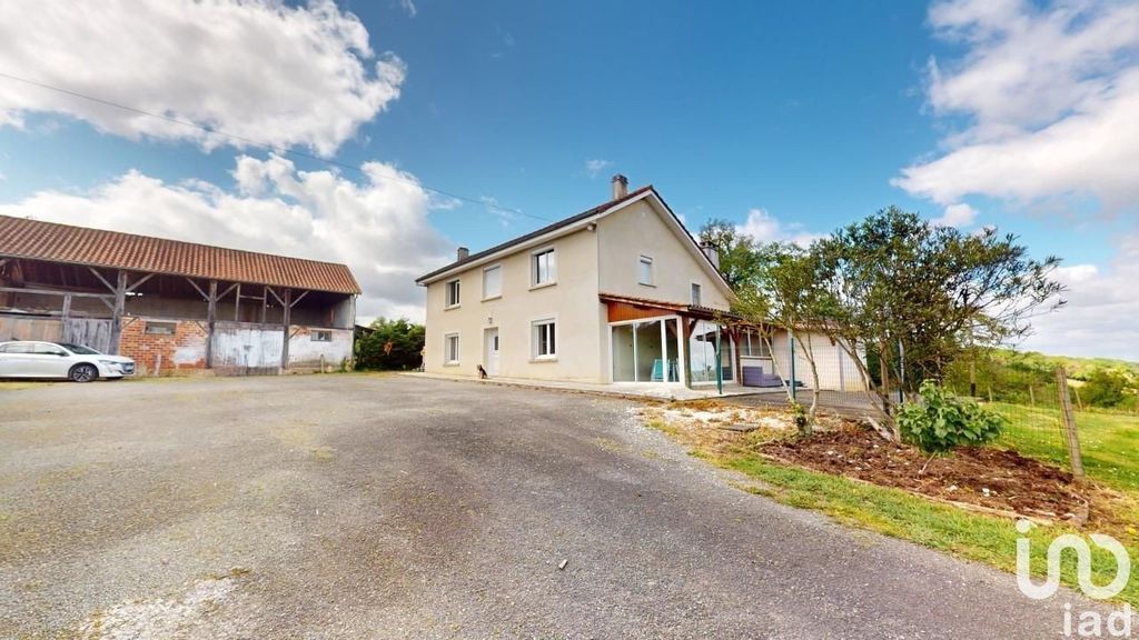 Achat maison à vendre 5 chambres 168 m² - Aurions-Idernes