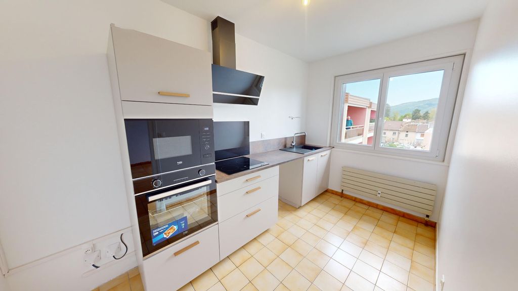 Achat appartement à vendre 4 pièces 97 m² - Ambérieu-en-Bugey