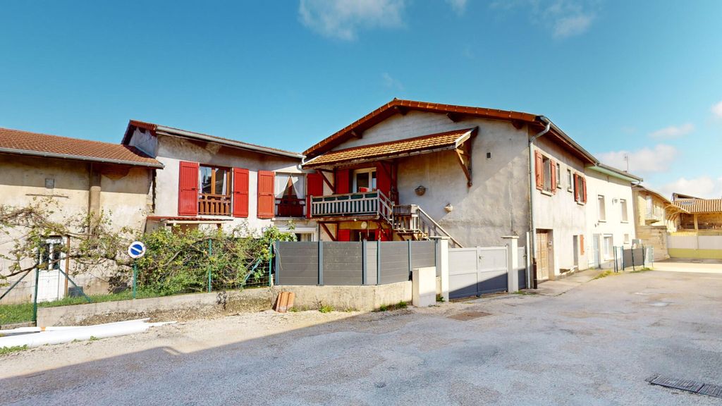 Achat maison à vendre 3 chambres 133 m² - Château-Gaillard