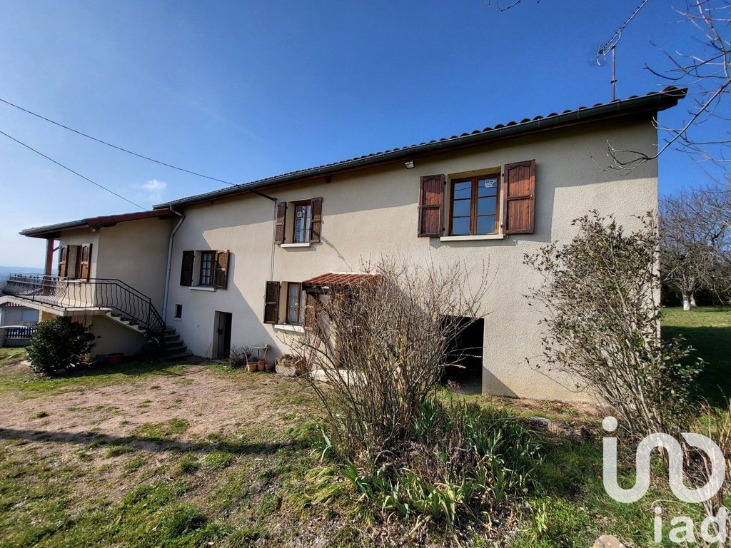 Achat maison à vendre 3 chambres 114 m² - Pouilly-lès-Feurs