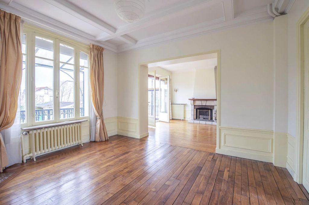 Achat maison à vendre 5 chambres 163 m² - Chaville