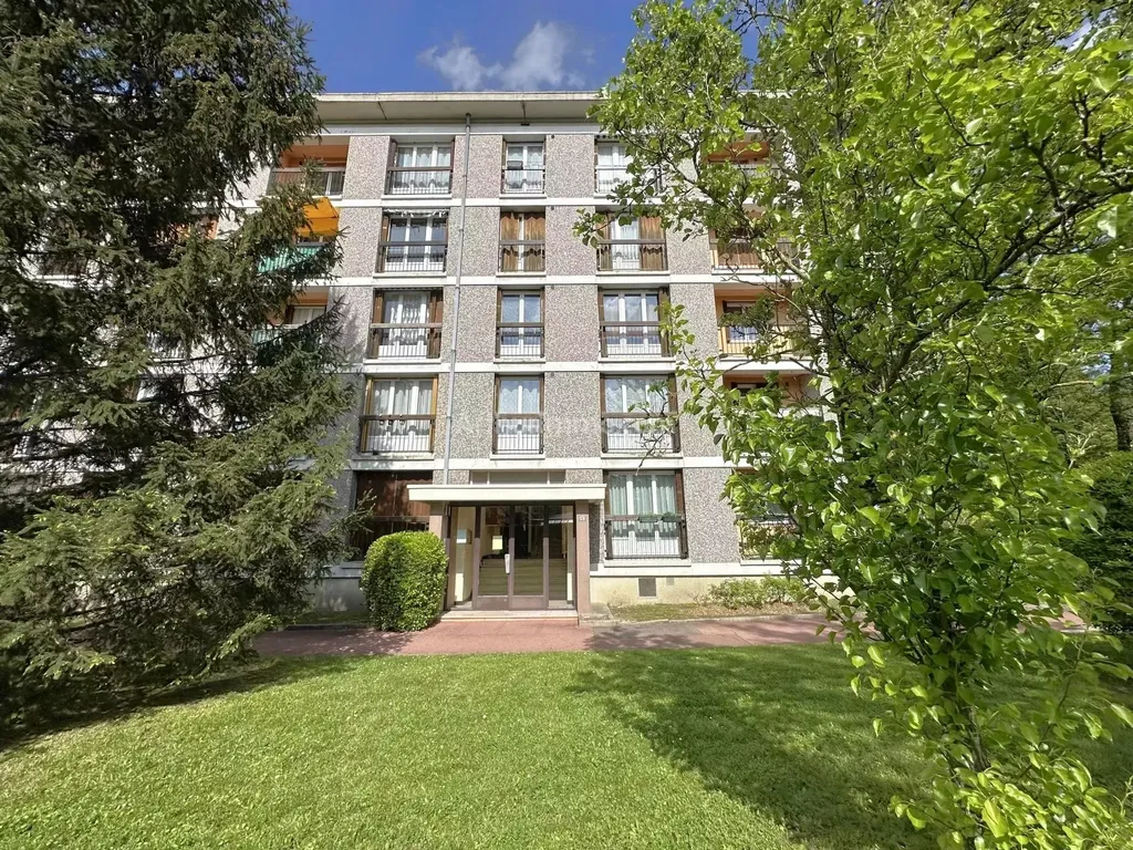 Achat appartement à vendre 3 pièces 57 m² - Livry-Gargan