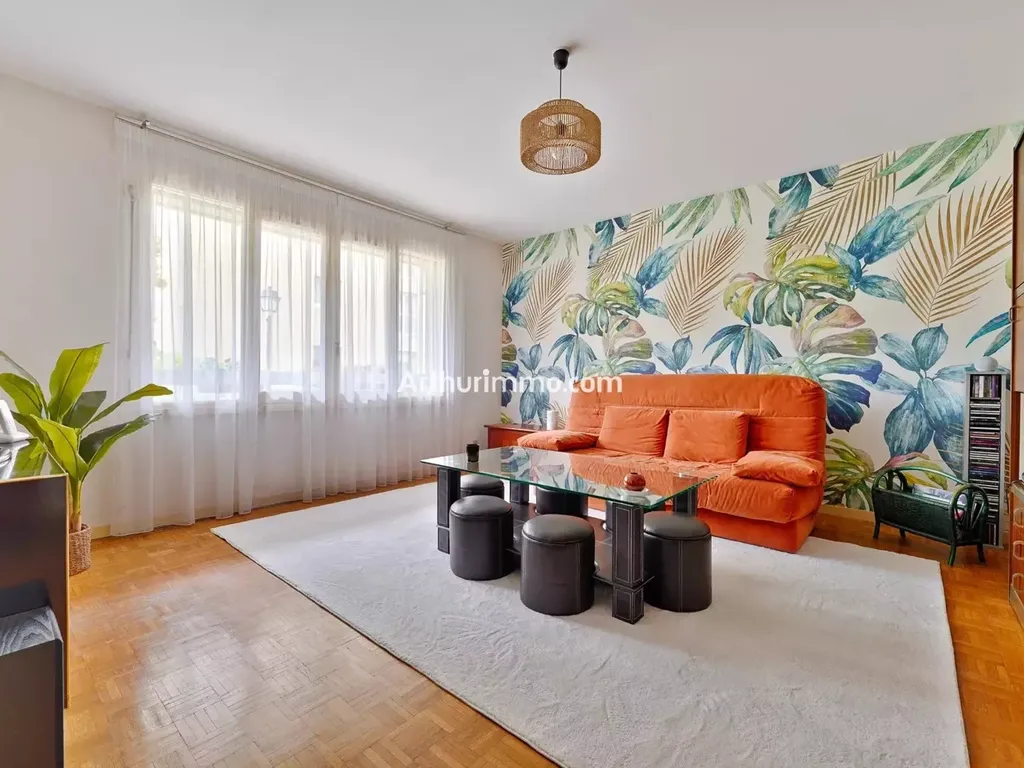 Achat appartement à vendre 2 pièces 53 m² - Sucy-en-Brie