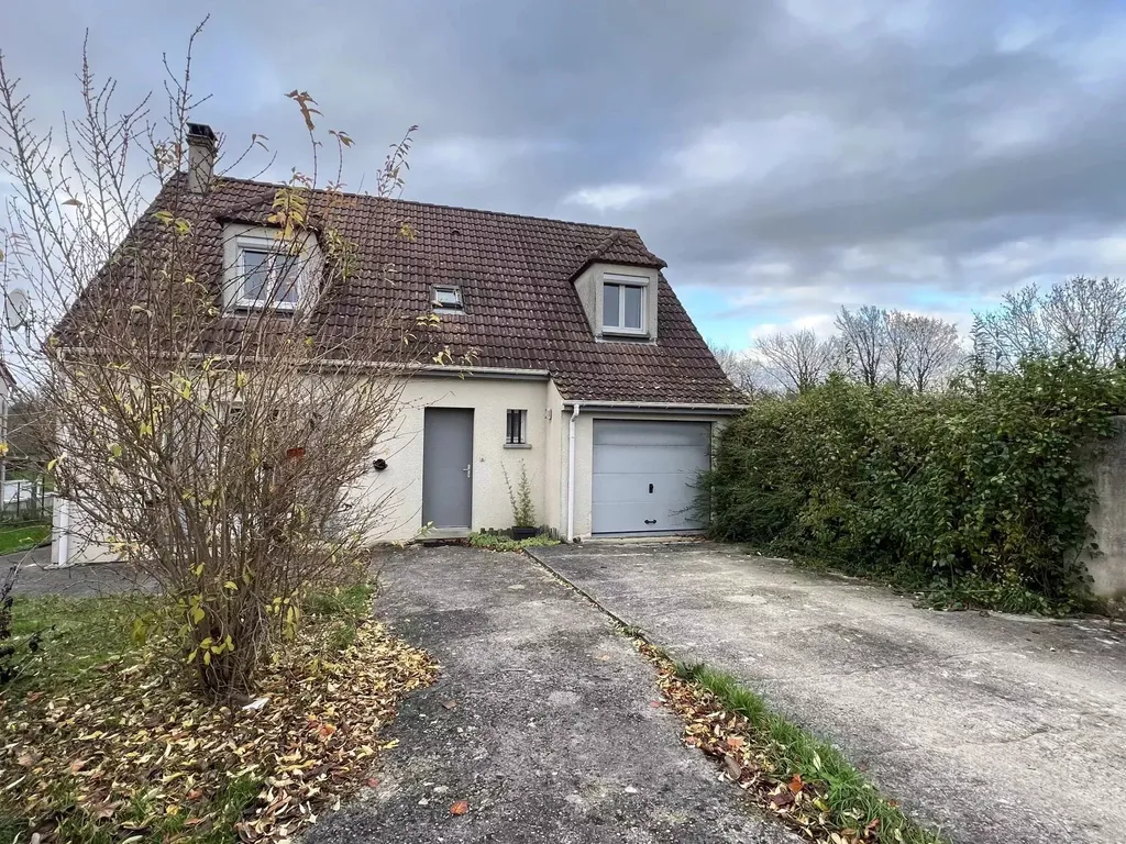 Achat maison à vendre 4 chambres 102 m² - Fontenay-Trésigny