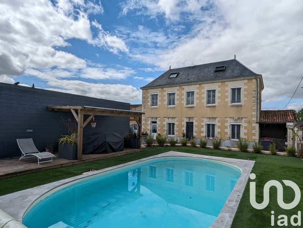 Achat maison à vendre 7 chambres 230 m² - Saint-Léger-de-Montbrun