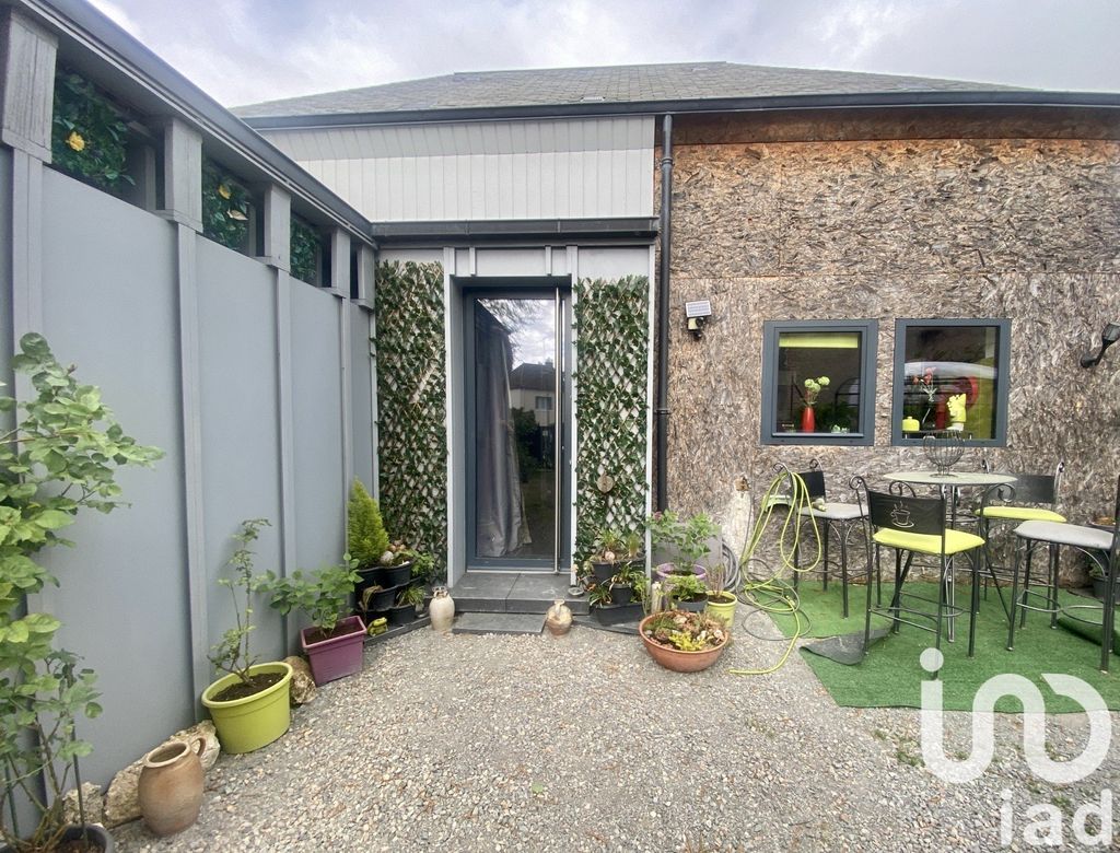 Achat maison à vendre 4 chambres 127 m² - Saint-Cyr-sur-Loire