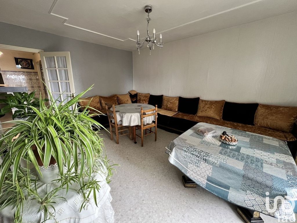 Achat appartement à vendre 4 pièces 85 m² - Nîmes