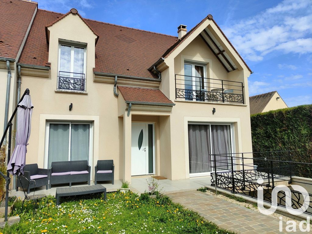 Achat maison à vendre 4 chambres 139 m² - Saint-Cyr-sous-Dourdan