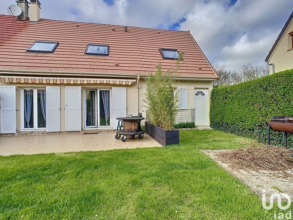 Achat maison à vendre 5 chambres 170 m² - Chevry-Cossigny