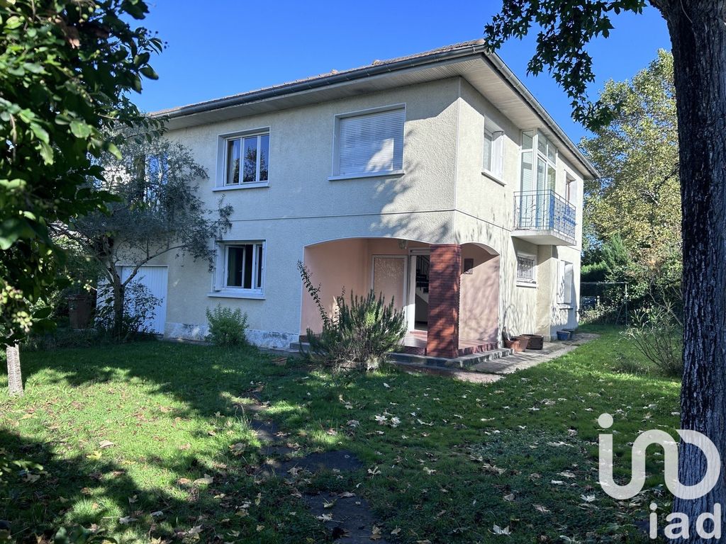 Achat maison à vendre 4 chambres 158 m² - Pau