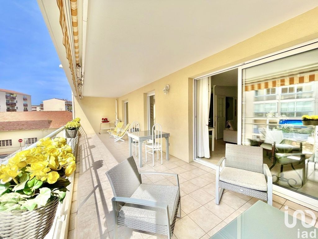 Achat appartement à vendre 3 pièces 86 m² - Saint-Raphaël