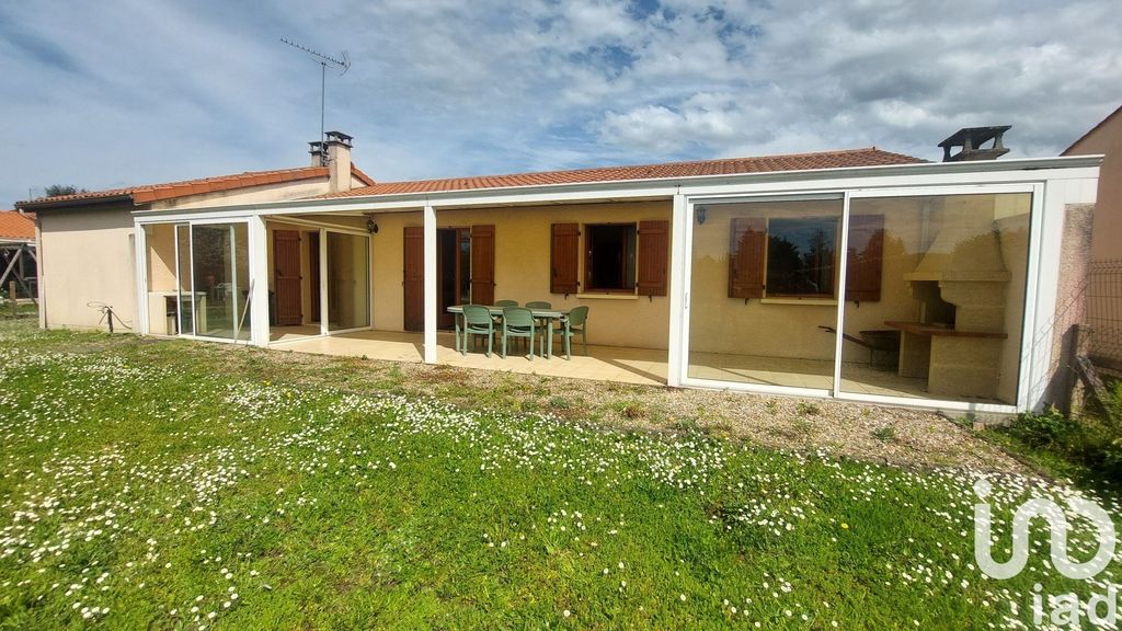 Achat maison à vendre 3 chambres 96 m² - Saint-Magne-de-Castillon