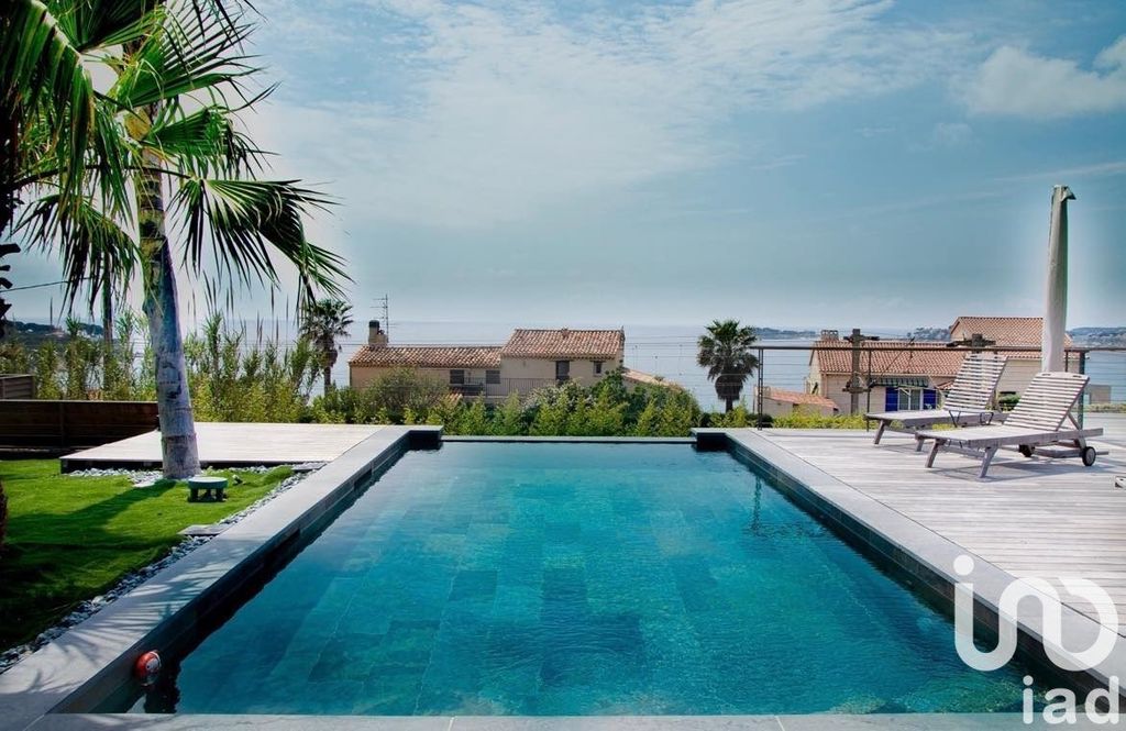Achat maison à vendre 3 chambres 260 m² - Sanary-sur-Mer