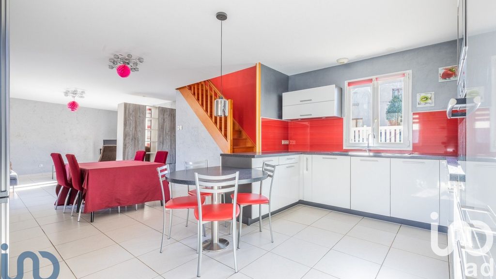 Achat maison à vendre 4 chambres 124 m² - Viry-Châtillon