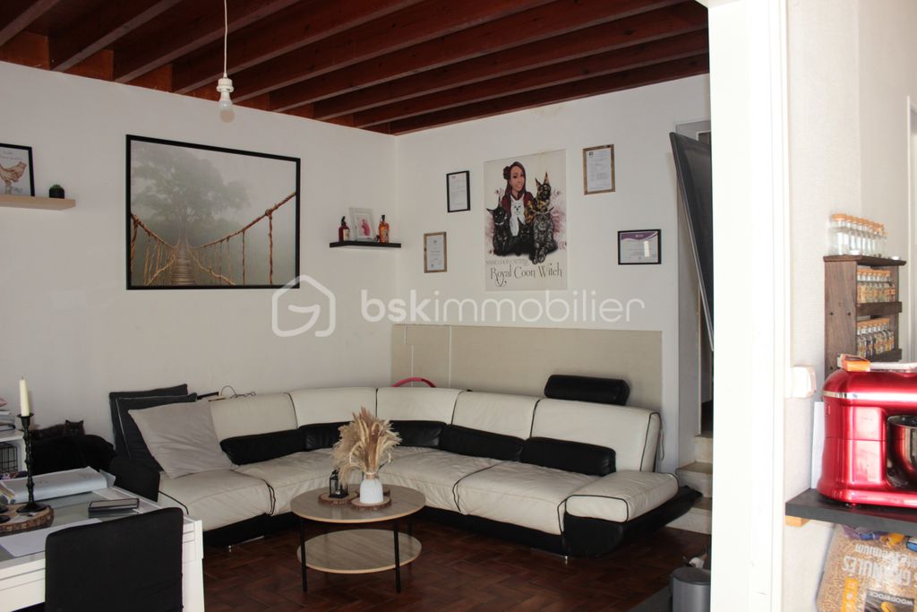 Achat maison à vendre 3 chambres 110 m² - Montlieu-la-Garde
