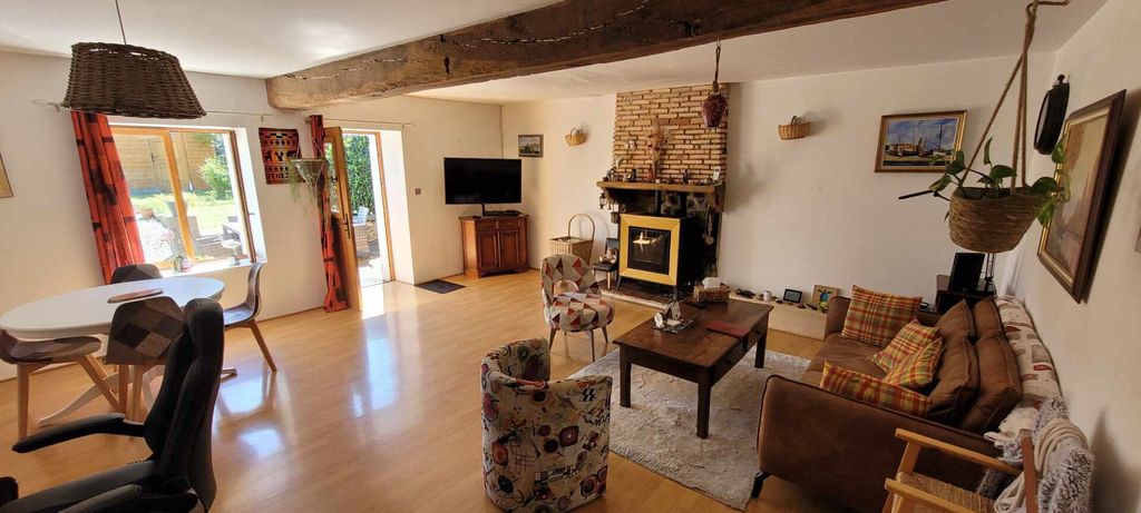 Achat maison à vendre 1 chambre 98 m² - Saint-Aubin-des-Châteaux