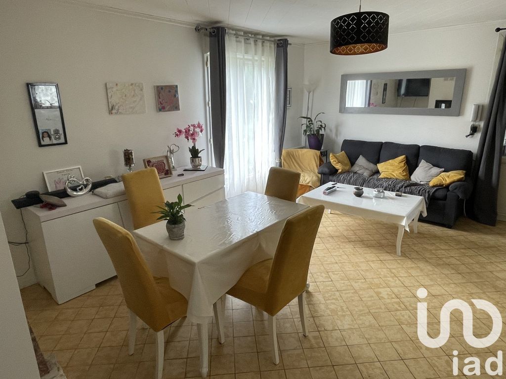 Achat maison à vendre 2 chambres 47 m² - Châtillon-sur-Morin