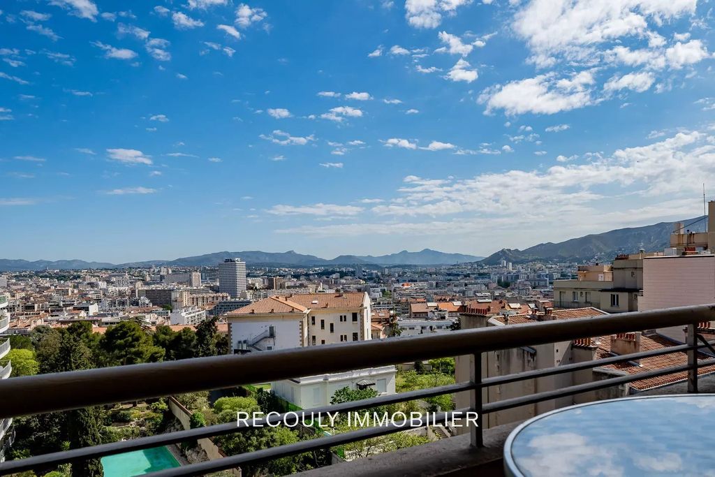 Achat appartement à vendre 5 pièces 132 m² - Marseille 8ème arrondissement