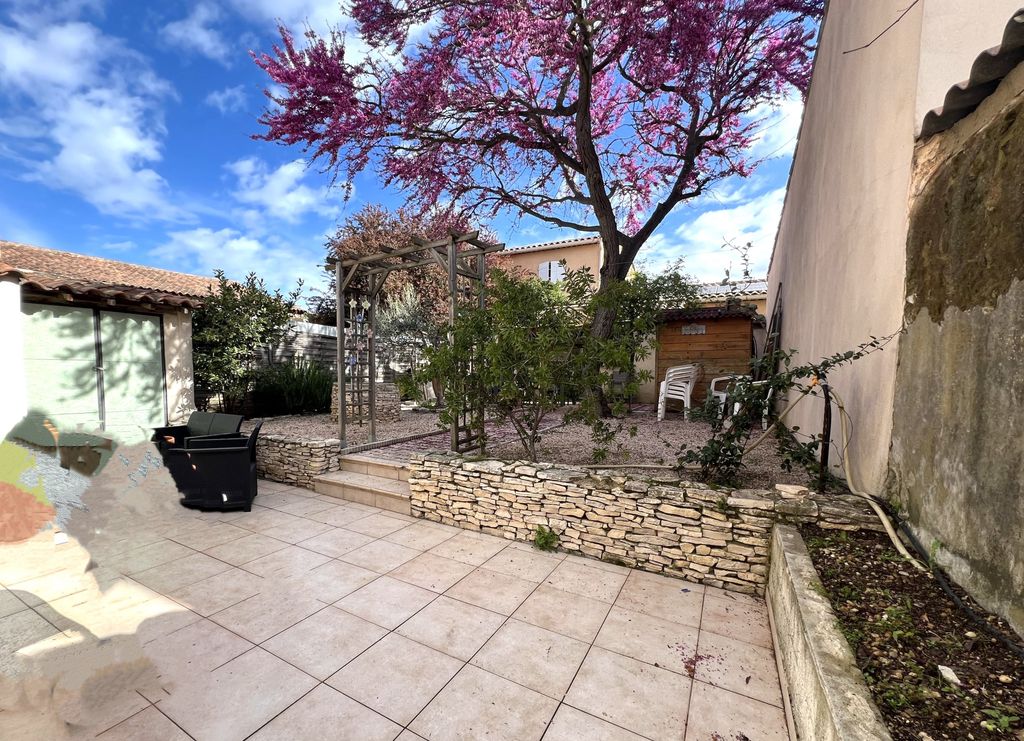 Achat maison à vendre 3 chambres 147 m² - Aix-en-Provence