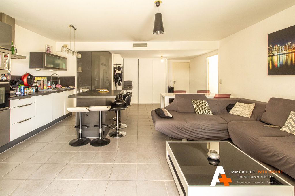 Achat appartement à vendre 4 pièces 80 m² - Marseille 10ème arrondissement