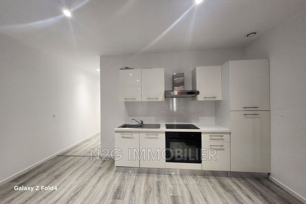 Achat appartement à vendre 2 pièces 46 m² - Fréjus