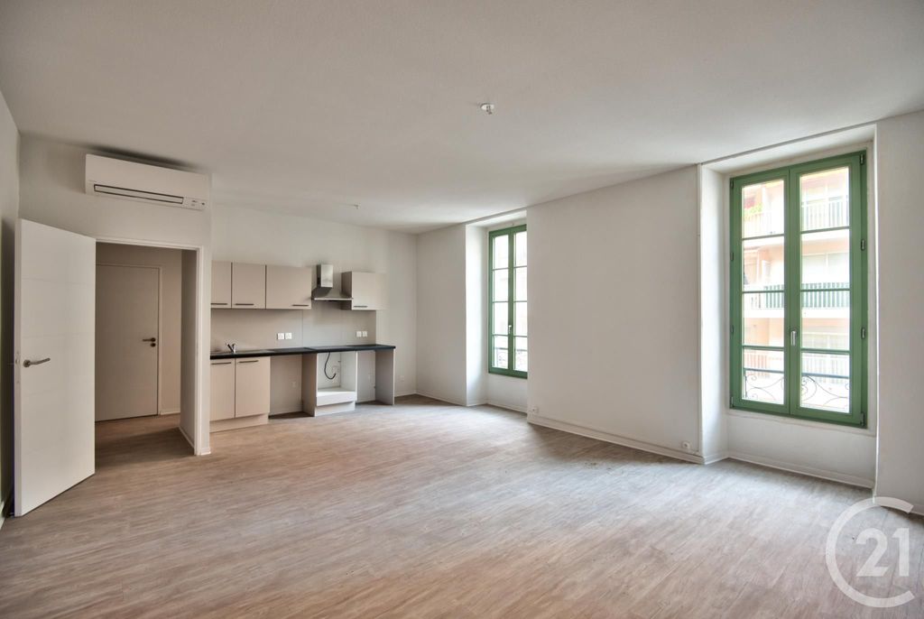 Achat appartement à vendre 3 pièces 65 m² - Nice