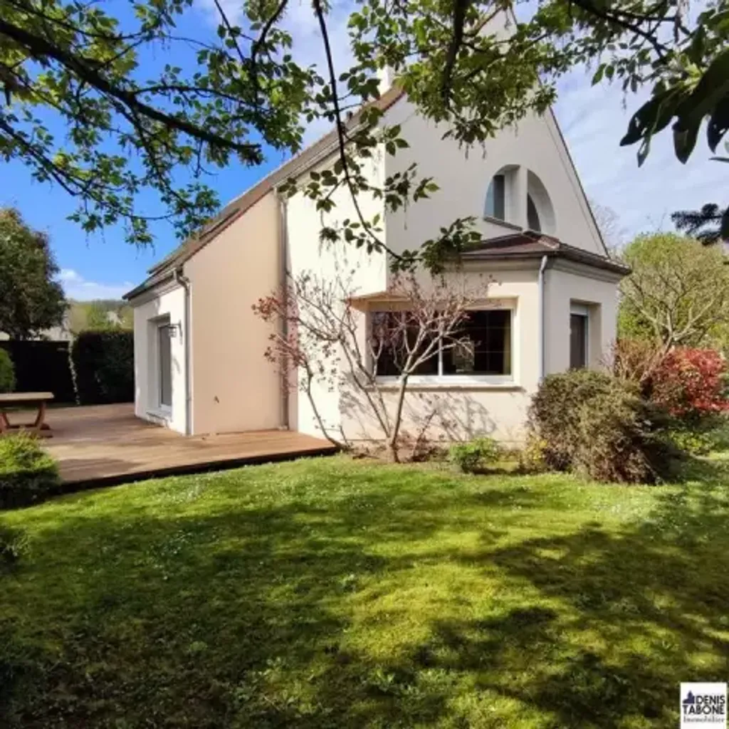 Achat maison à vendre 6 chambres 196 m² - Montlignon